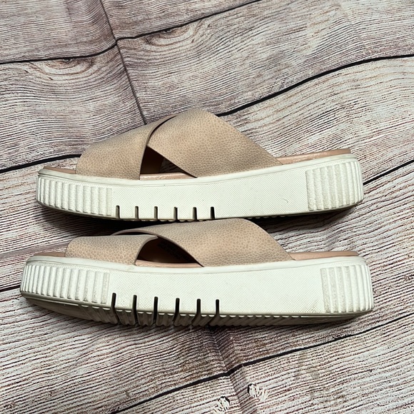 Like new MIA “Lia” platform slides - Picture 4 of 5